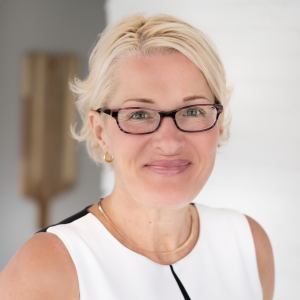 Picture of Jackie Magas